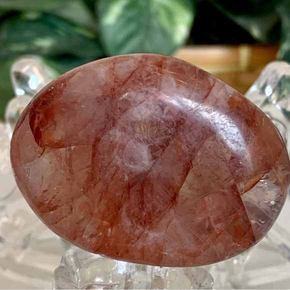 2" RED FIRE QUARTZ Hematoid Crystal Polished Palm Stone Tumble Madagascar 73g - Picture 7 of 13